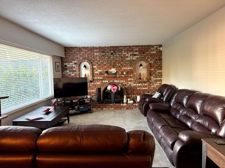 Property Photo: 4545 208 Street BC V3A 2H7