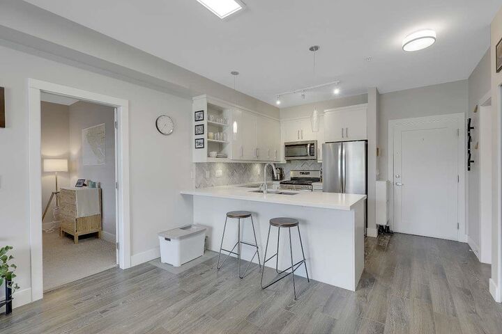 Property Photo: 14550 Winter Crescent 205 BC V4P 0G4