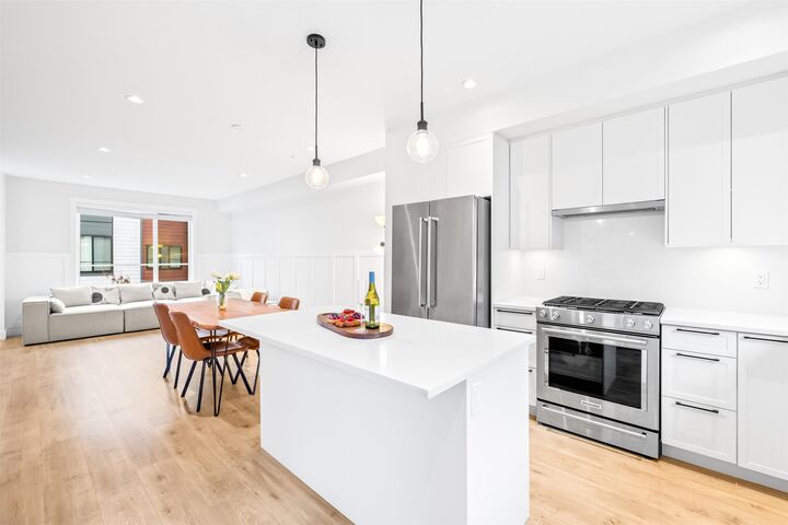 Property Photo: 19897 75A Avenue 18 BC V2Y 3S2