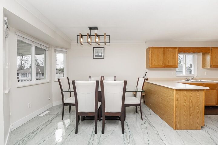 Property Photo: 31000 Sidoni Avenue BC V2T 5K1