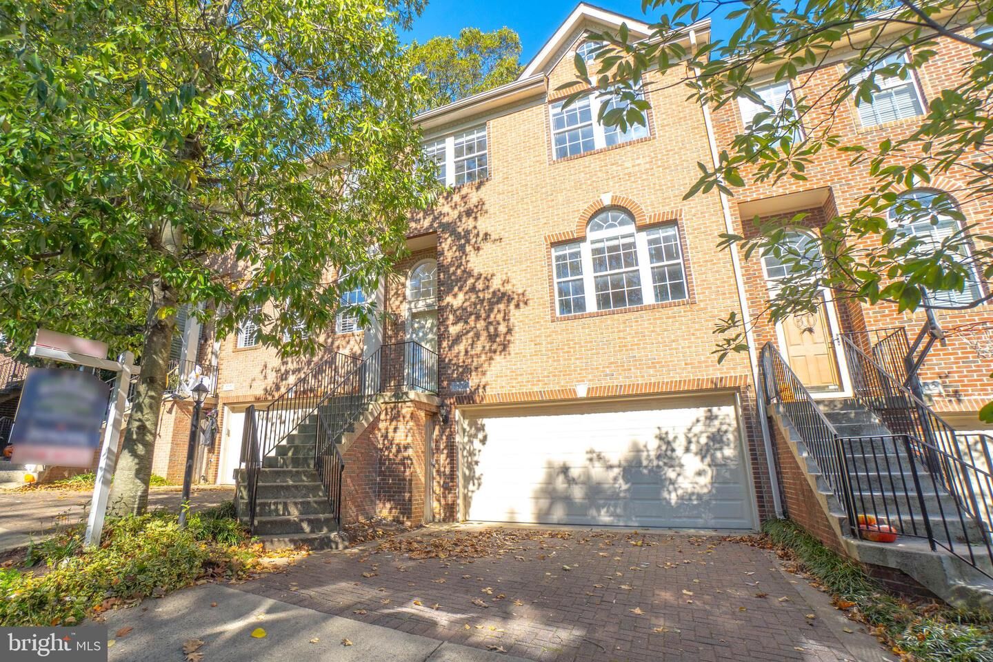 Property Photo: 1304 S Washington Street VA 22046
