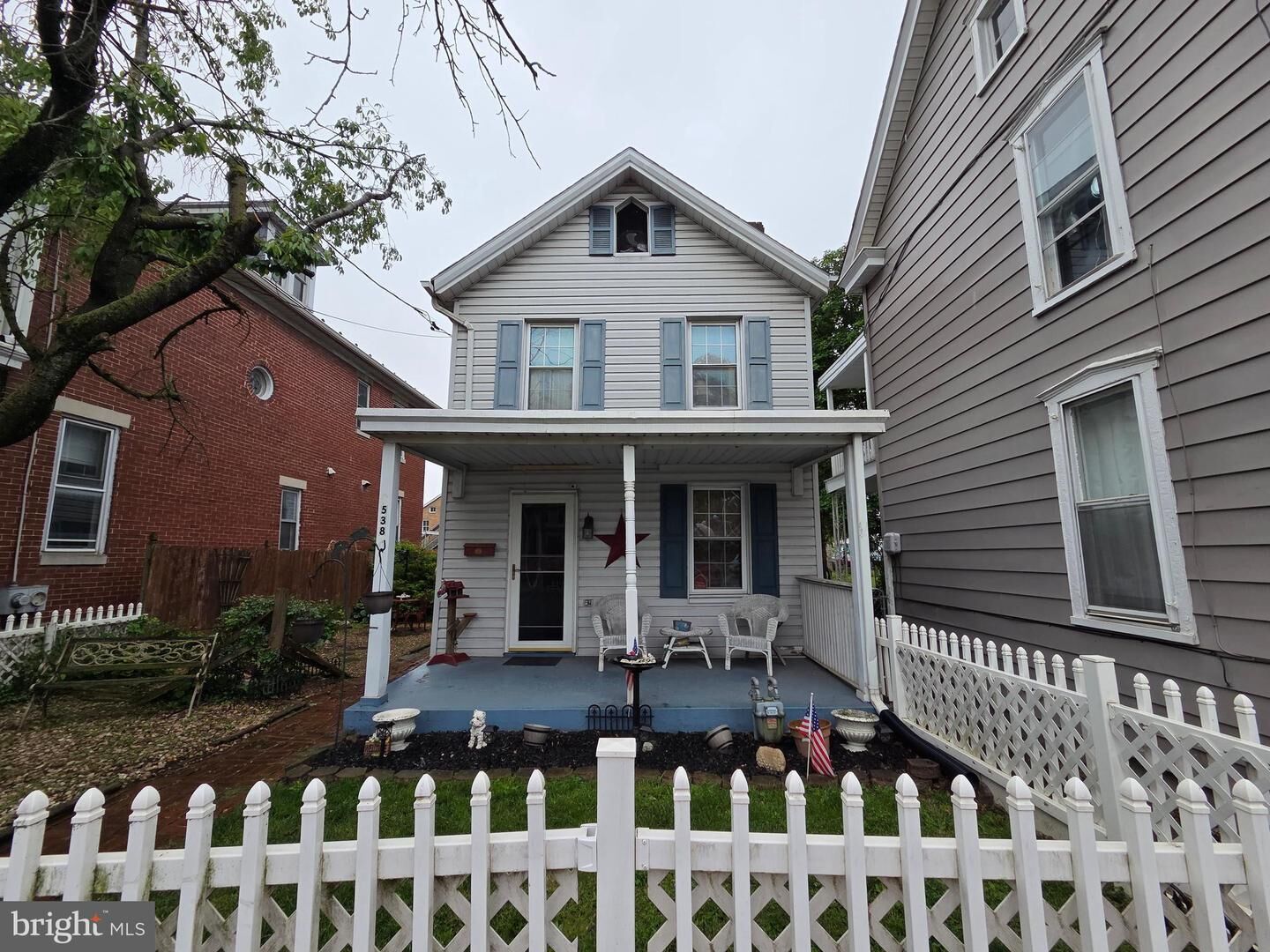 Property Photo:  538 E E Queen Street  PA 17201 