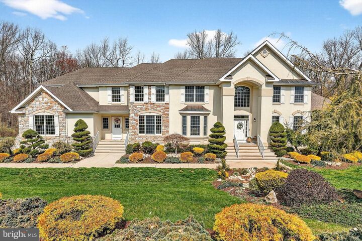 Property Photo:  13 Palmer Circle  NJ 08535 