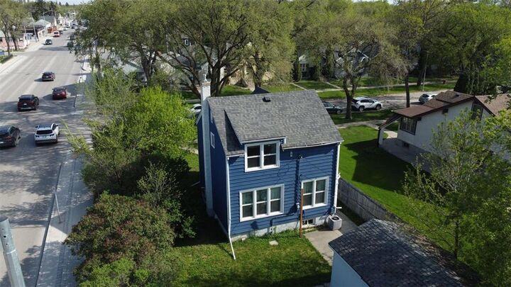 Property Photo: 903 Mulvey Avenue MB R3M 1G6