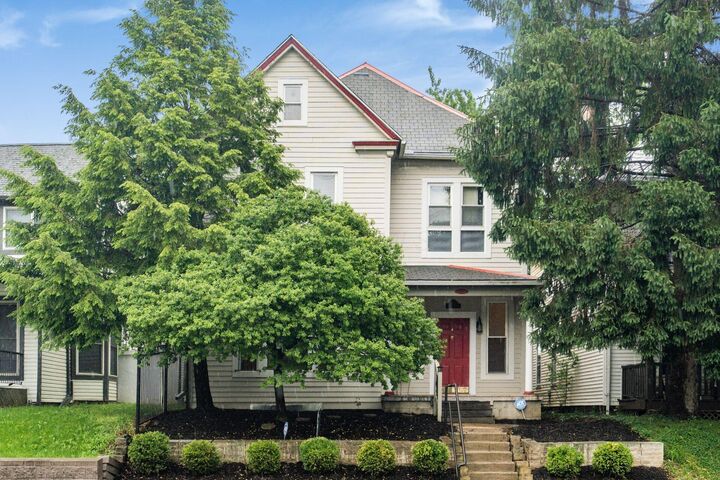 Property Photo:  1404 Summit Street  OH 43201 