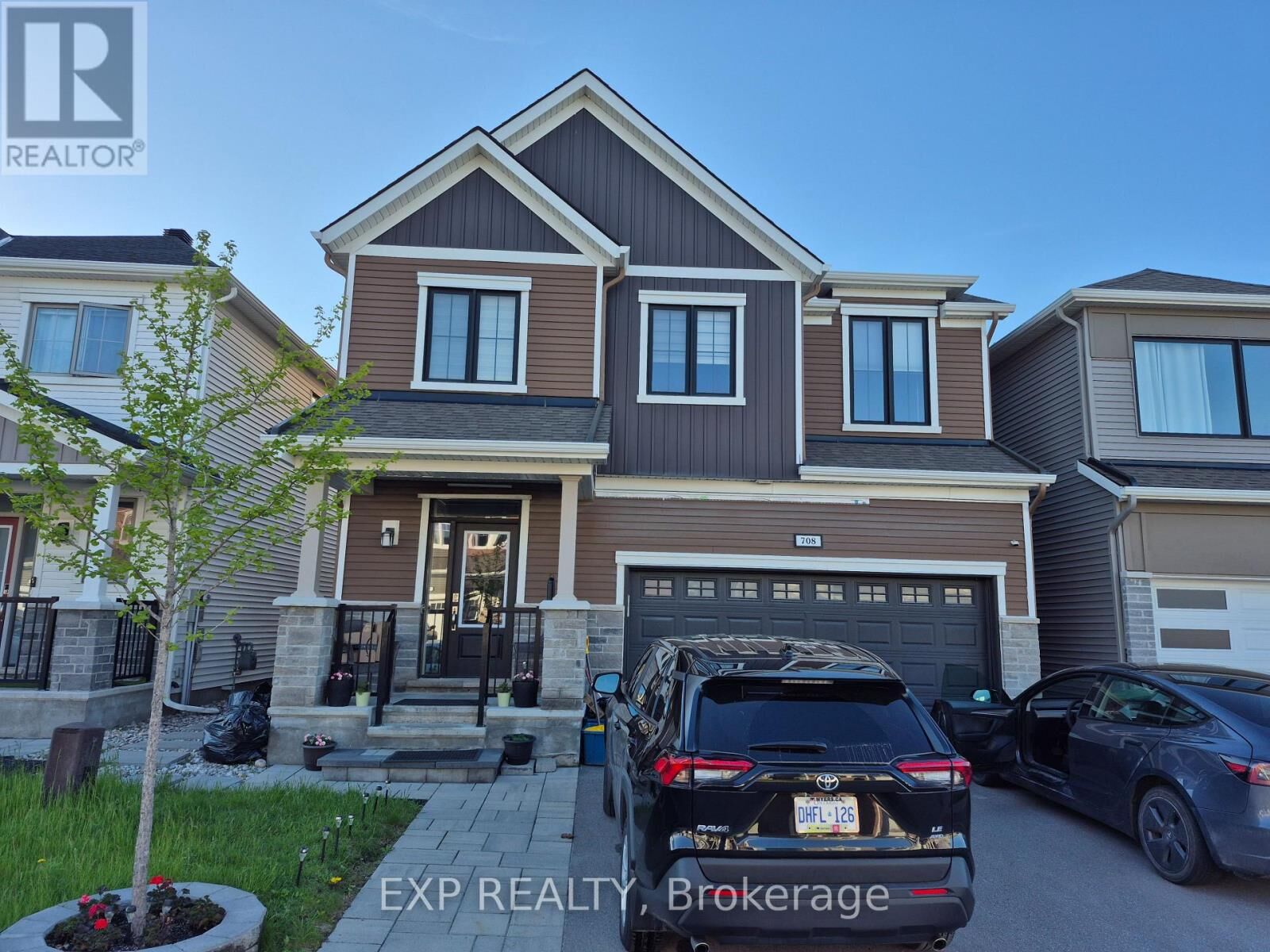 Property Photo: 708 Perseus Avenue ON K2J 6V8