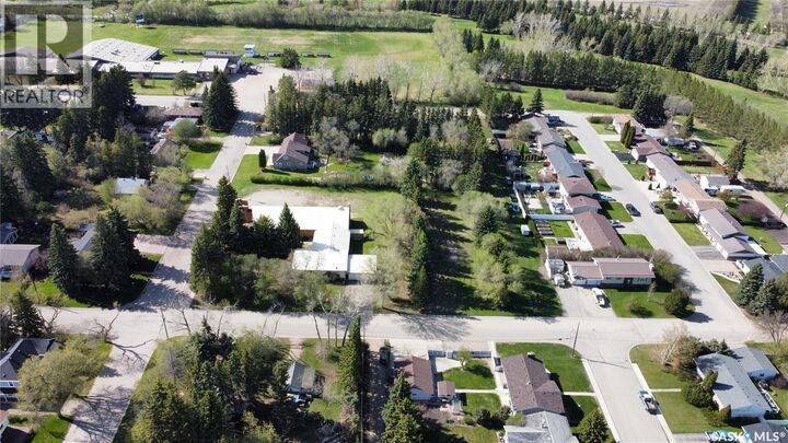 Property Photo:  912 Victoria Avenue  SK S0G 2K0 