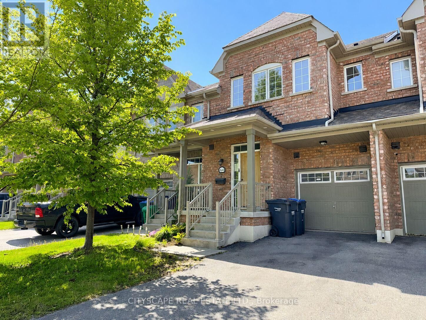 Property Photo: 64 Honeyview Trail ON L6P 4A4