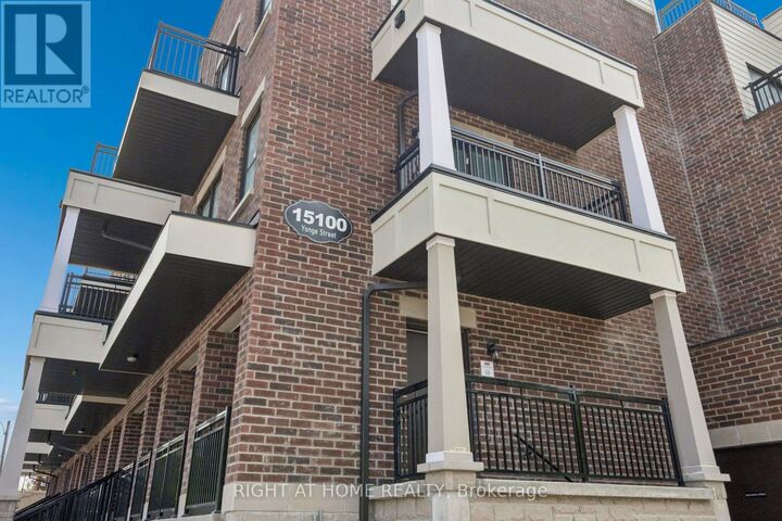 Property Photo:  15100 Yonge Street 206  ON L4G 4C8 