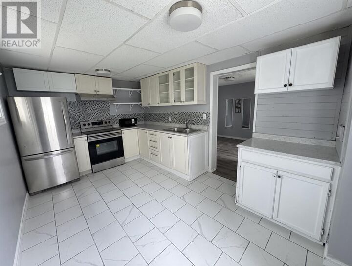 Property Photo: 122 Grosvenor Ave ON P6B 2M1