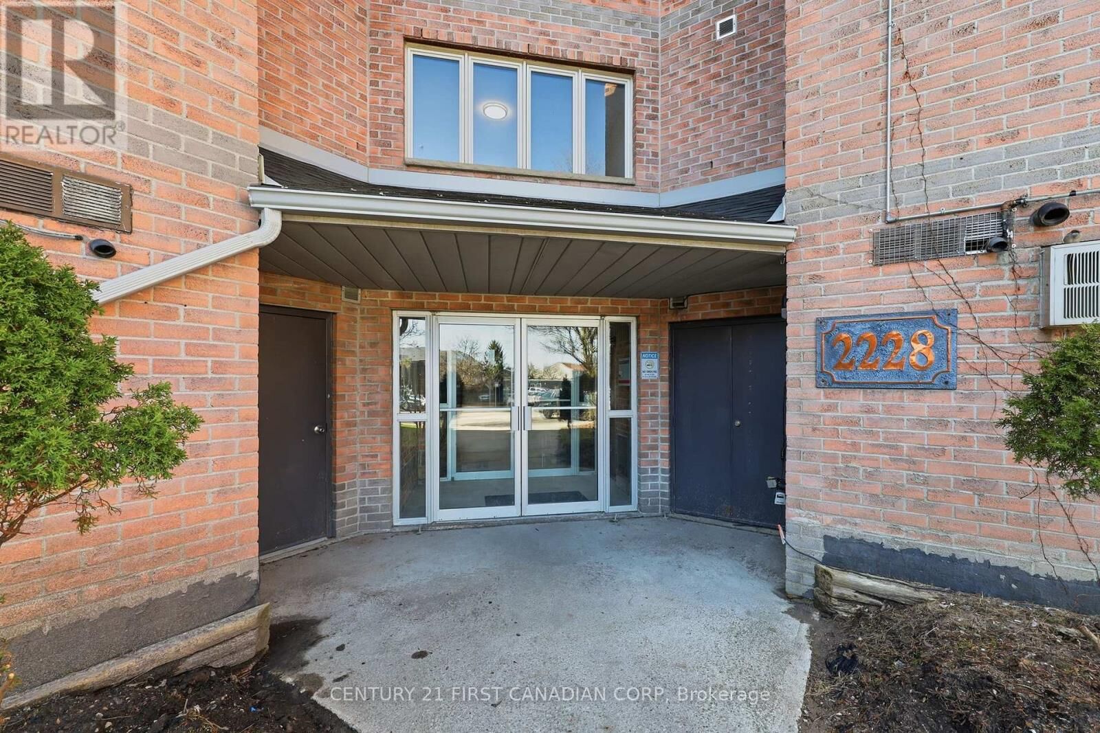 Property Photo: 2228 Trafalgar Street 201 ON N5V 4J8