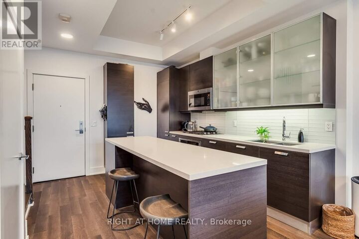Property Photo: 66 Kippendavie Avenue 409 ON M4L 0A4