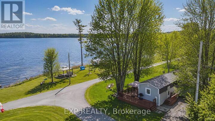 Property Photo:  5 Evergreen Lane  ON K0A 3L0 