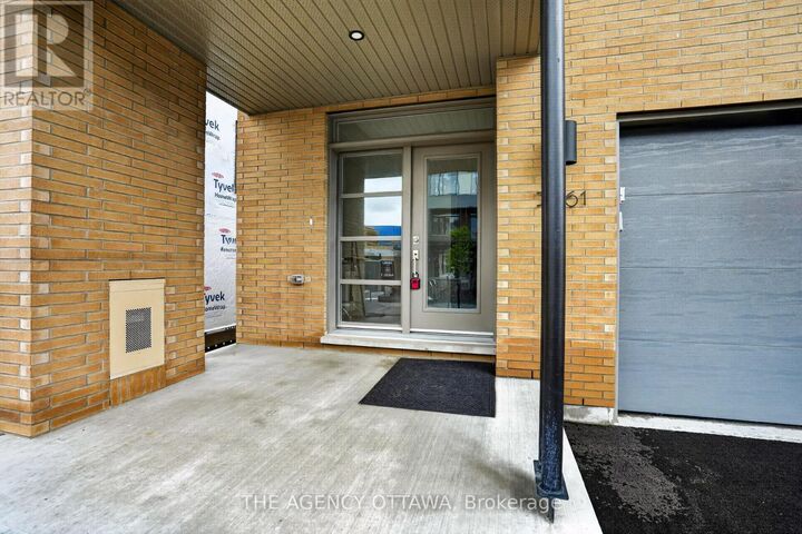 Property Photo: 3061 Showcase Crescent ON K4M 0S1
