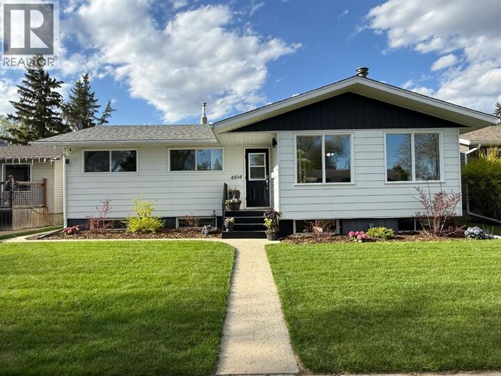 Property Photo: 4804 37 Street SK S9V 0A6