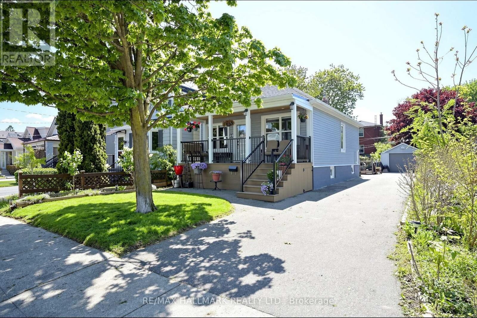 Property Photo:  26 Sixteenth Street  ON M8V 3J8 