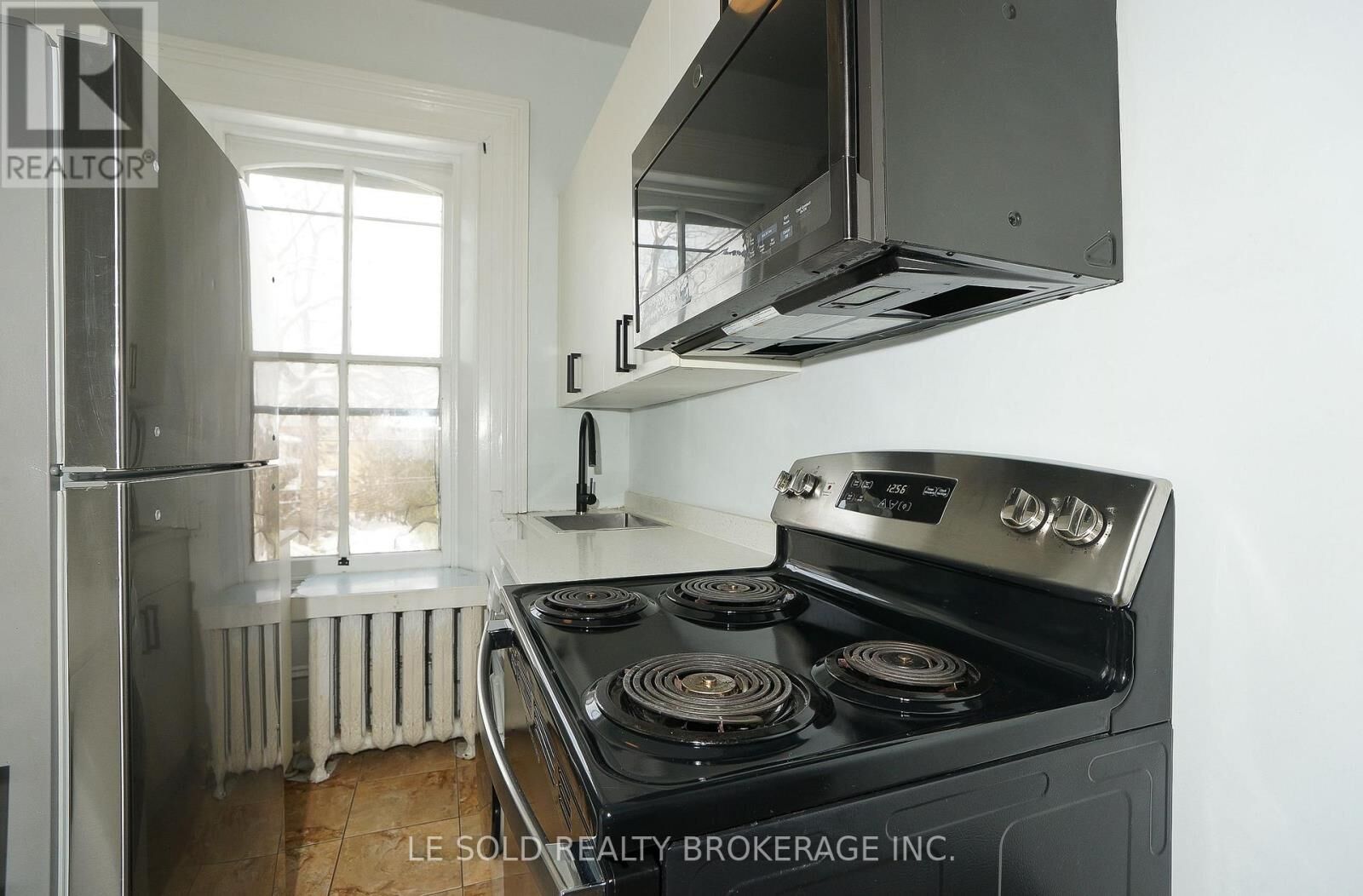 Property Photo:  53 McClary Avenue Unit 5  ON N6C 1P6 