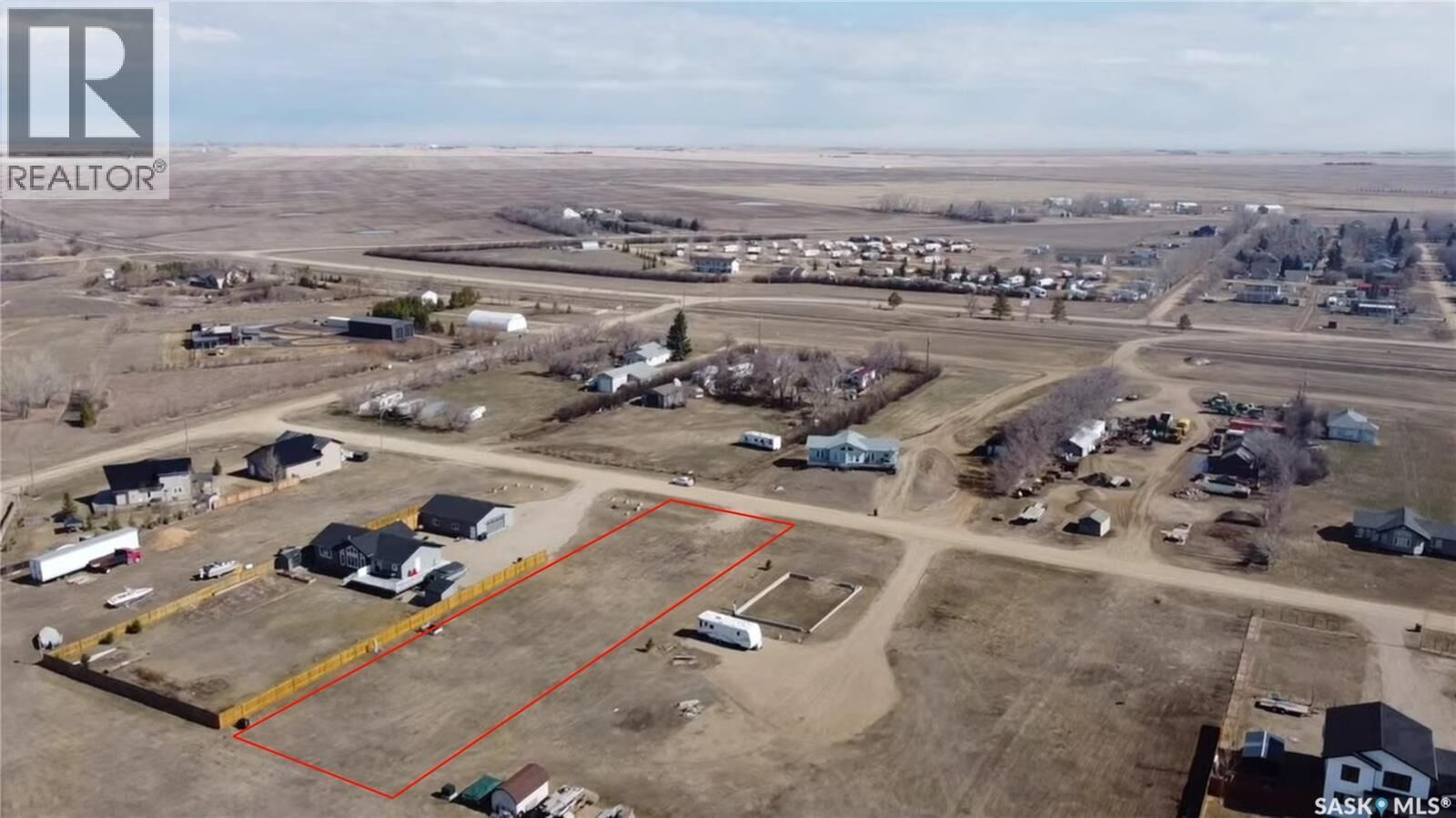 Property Photo:  529 Aaro Avenue  SK S0H 1J0 