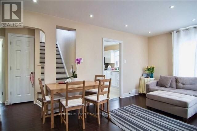 Property Photo:  186 Maurice Drive Upper  ON L6K 2W9 