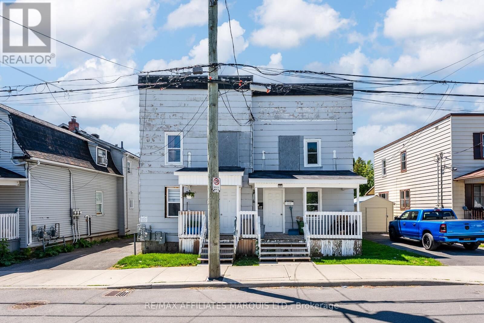 Property Photo:  231 Louisa Street  ON K6H 4P9 