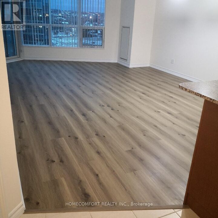 Property Photo: 33 Ellen Street 909 ON L4N 6E9