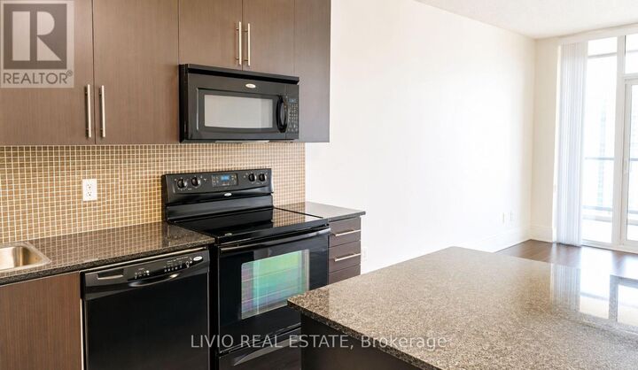 Property Photo:  330 Burnhamthorpe Road West 1406  ON L5B 0E1 