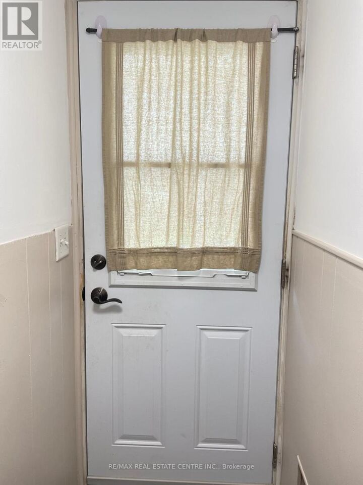 Property Photo:  41 Belleview Avenue Lower  ON N2B 1G4 