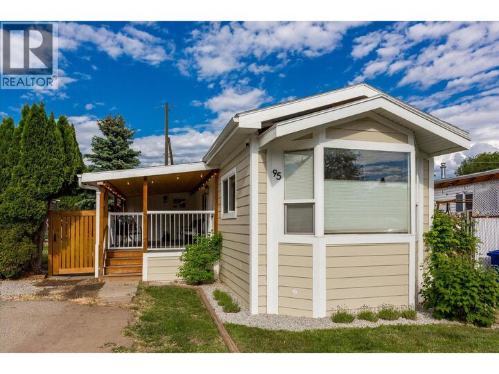 Property Photo:  2035 Boucherie Road 95  BC V4T 1Z8 
