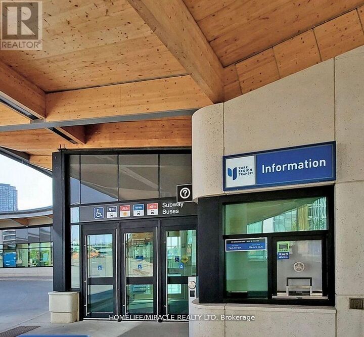 Property Photo:  7890 Jane Street 5507  ON L4K 0K9 