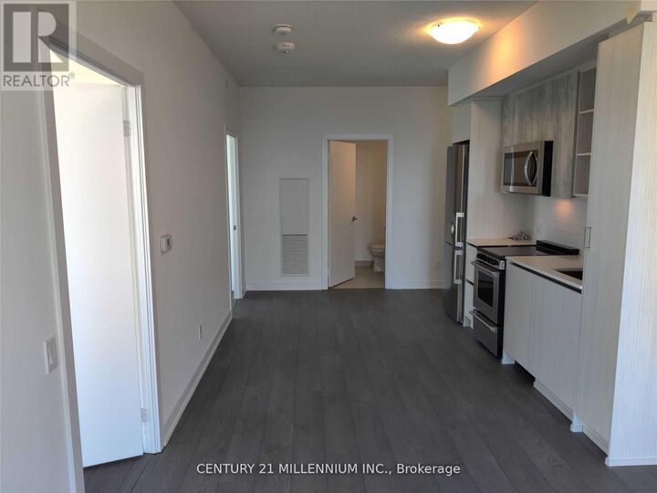 Property Photo:  251 Manitoba Street 1910  ON M8Y 0C7 