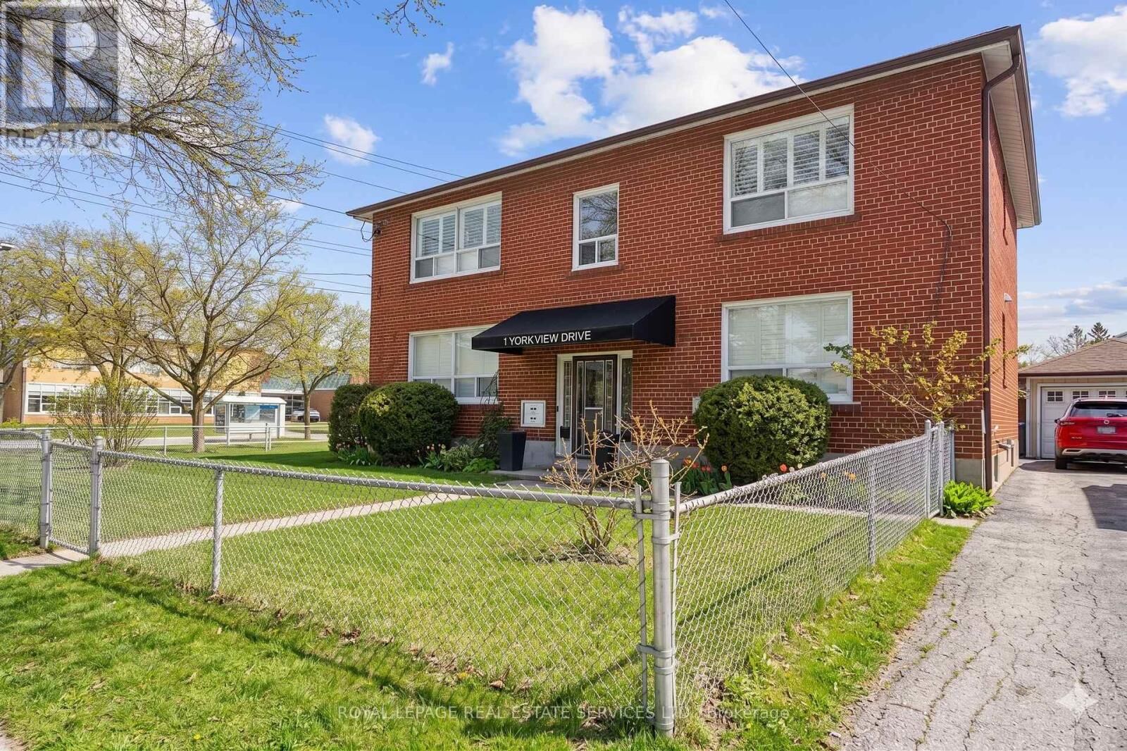 Property Photo:  1 Yorkview Drive Suite A  ON M8Z 2E7 