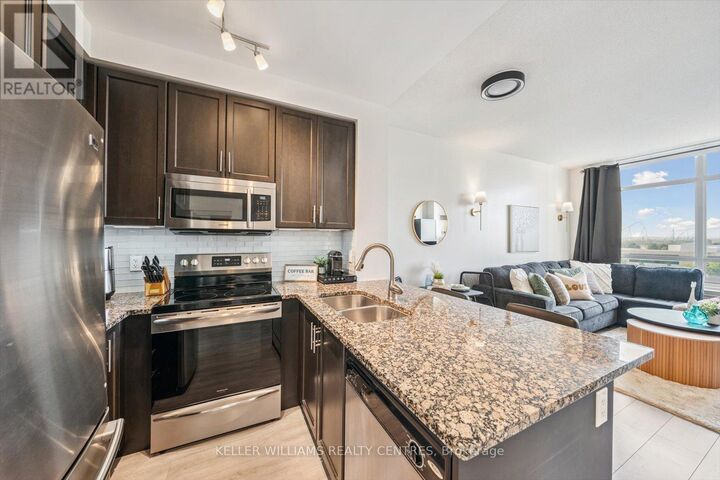 Property Photo: 9245 Jane Street 902 ON L6A 0J9