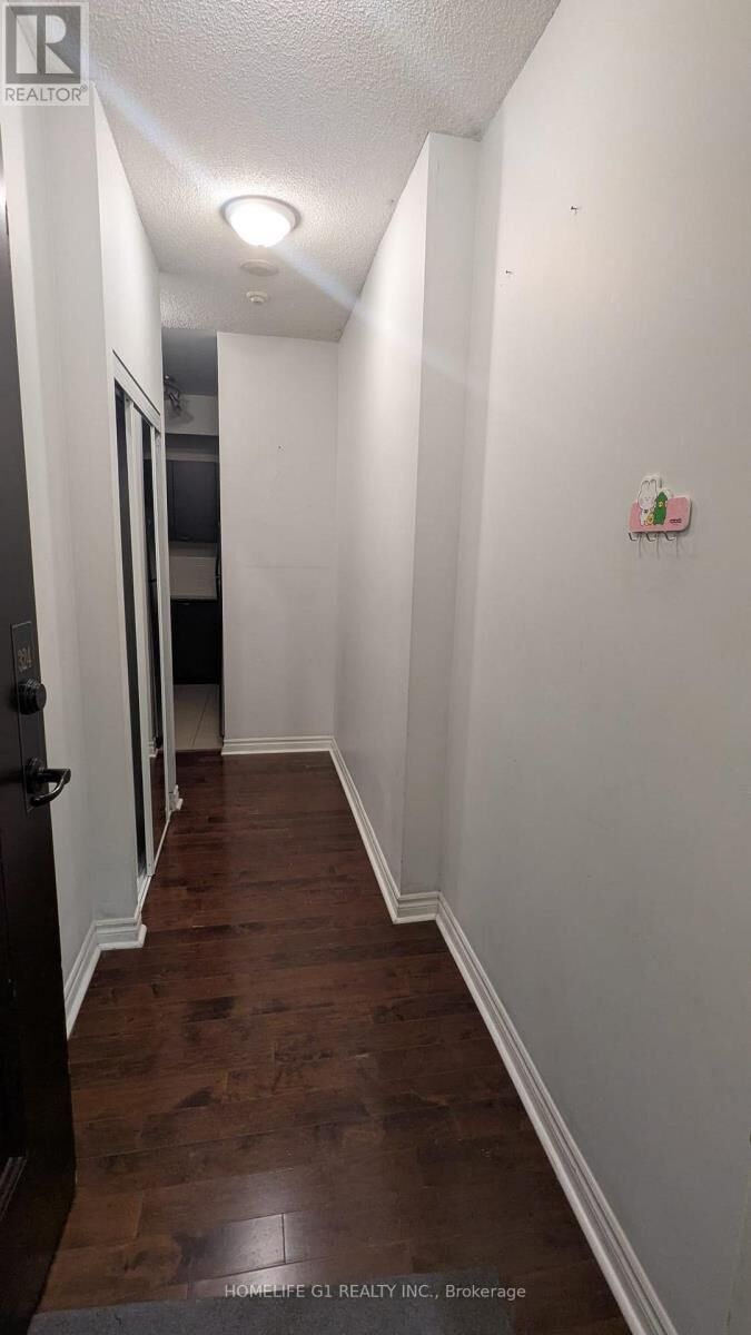 Property Photo:  385 Prince Of Wales Drive 324  ON L5B 0C6 