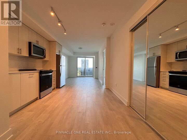 Property Photo:  2545 Simcoe Street North 418  ON L1L 0W3 