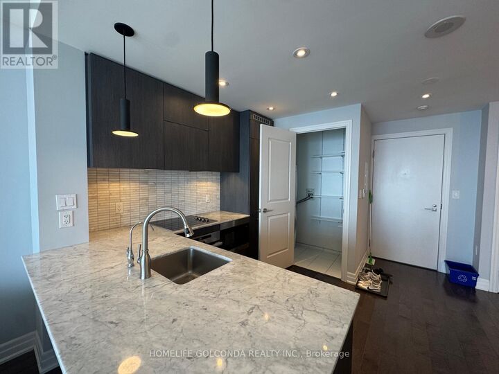 Property Photo:  8 The Esplanade 5101  ON M5E 0A6 