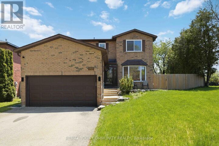 Property Photo:  251 Osmond Crescent  ON L3Y 7L3 