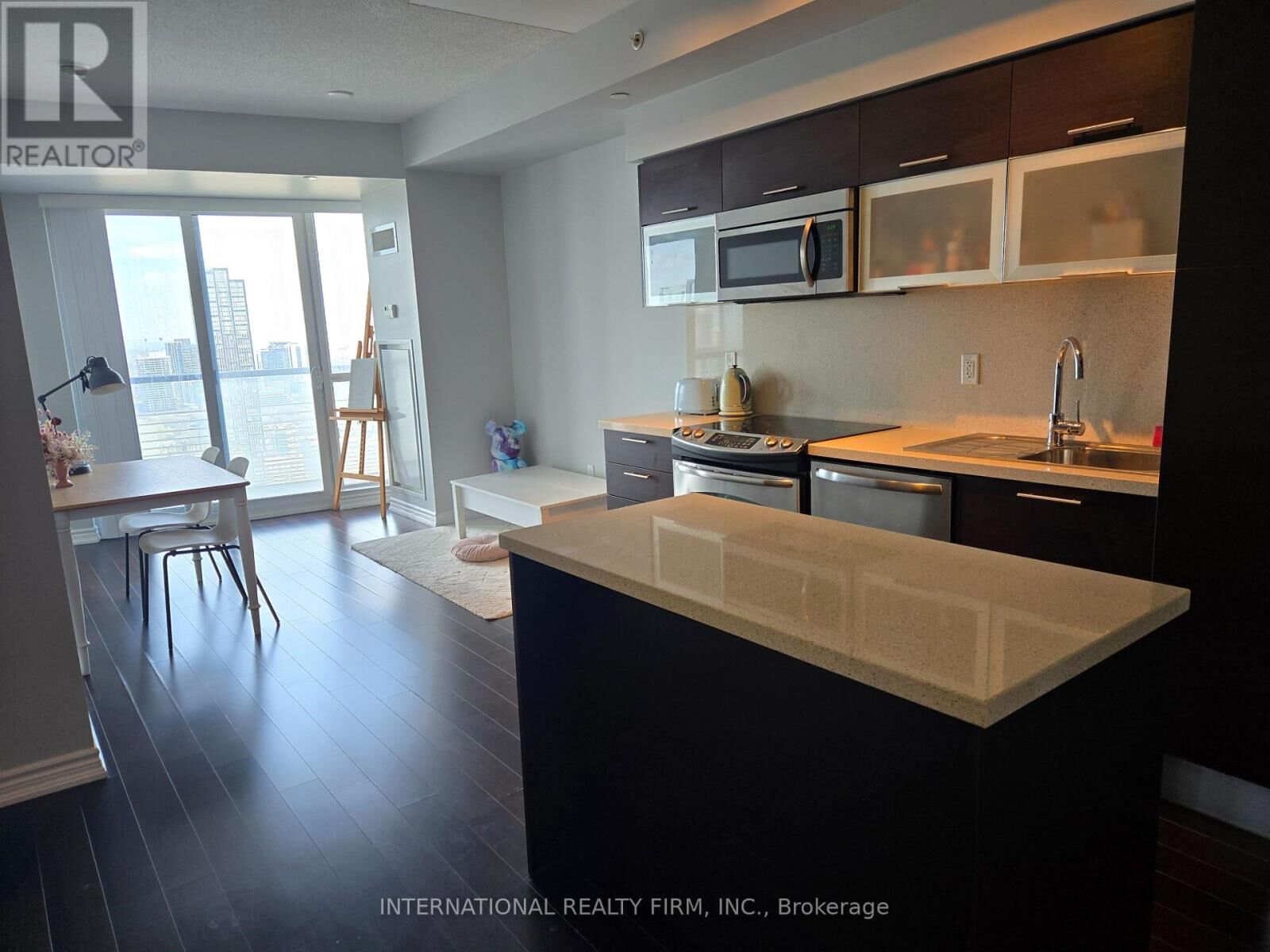 Property Photo:  386 Yonge Street 3404  ON M5B 0A5 