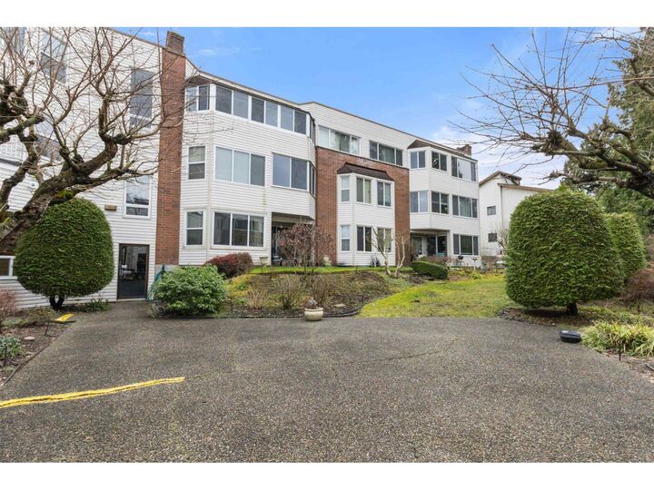 Property Photo: 32098 George Ferguson Way 302 BC V2T 2K6