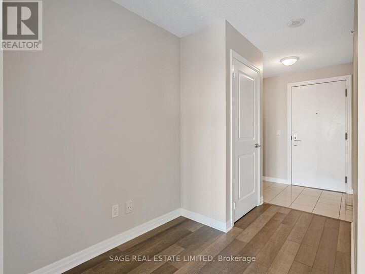 Property Photo:  275 Yorkland Road 1804  ON M2J 0B4 