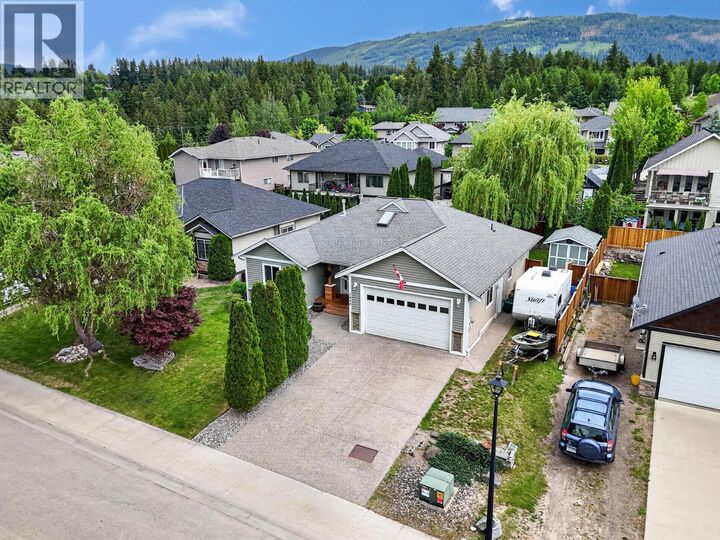 Property Photo:  1850 22nd Street Northeast  BC V1E 3M9 