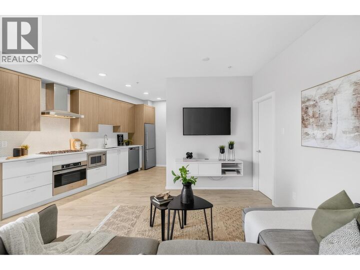 Property Photo:  6283 Kingsway Avenue 215  BC V5J 0H3 