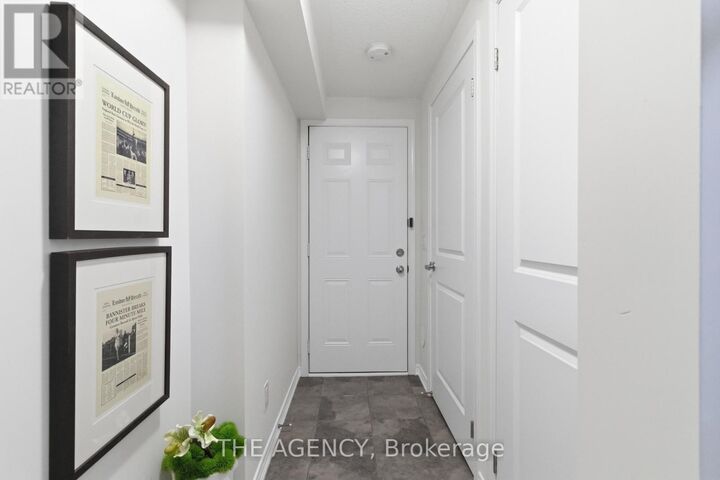 Property Photo:  37 Ormerod Lane  ON L4S 0G3 