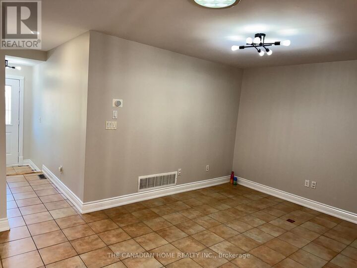 Property Photo:  1151 Hickory Hollow Glen  ON L5W 1J4 