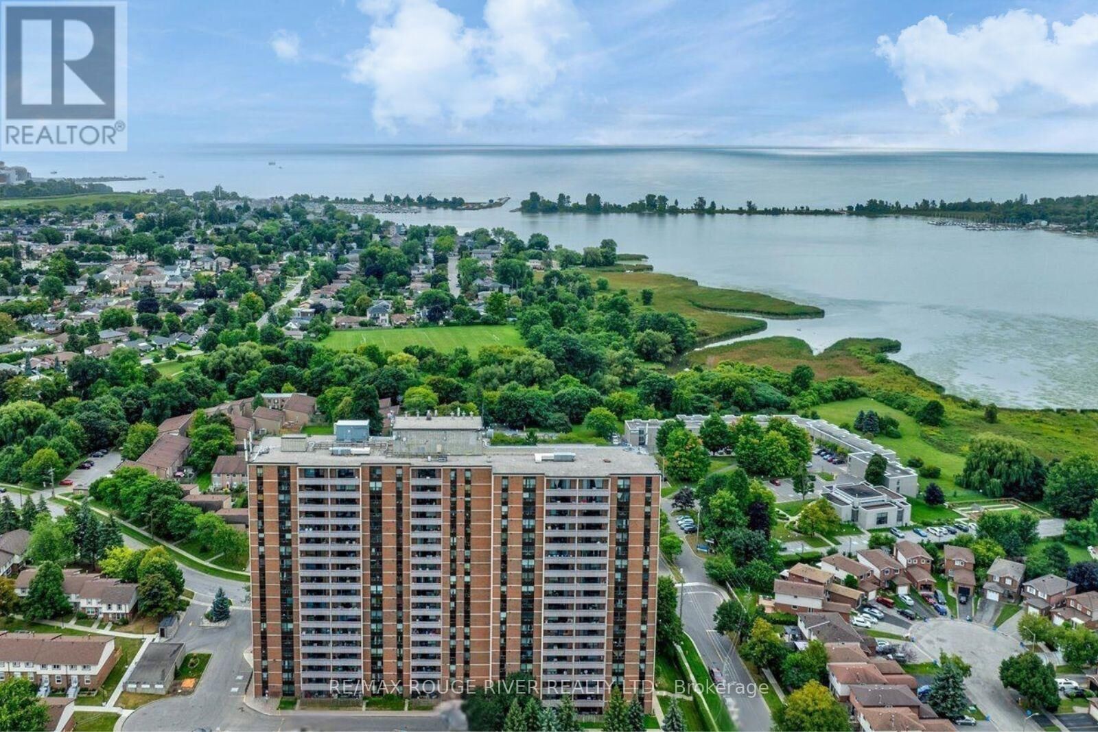 Property Photo: 1210 Radom Street 608 ON L1W 2Z3