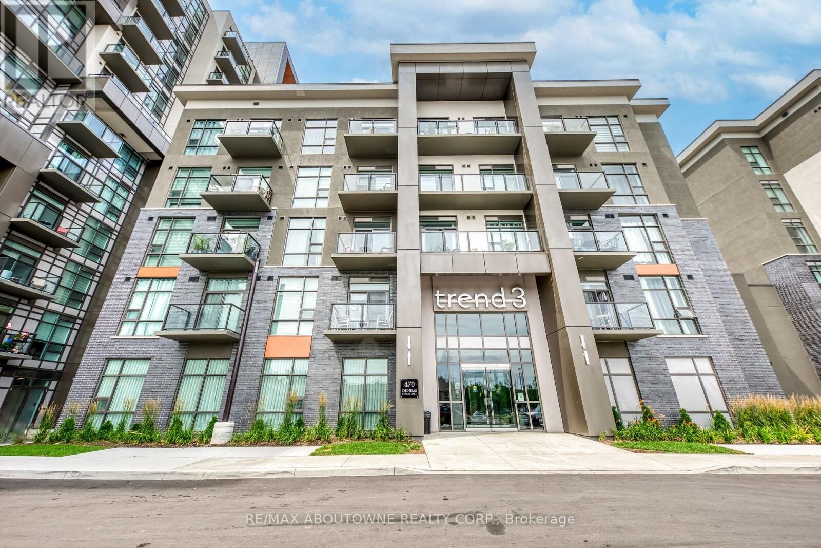Property Photo: 470 Dundas Street East 429 ON L8B 2A6
