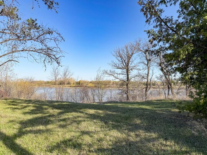 Photo de la propriété:  4704 Henderson Highway  MB R0C 0B7 
