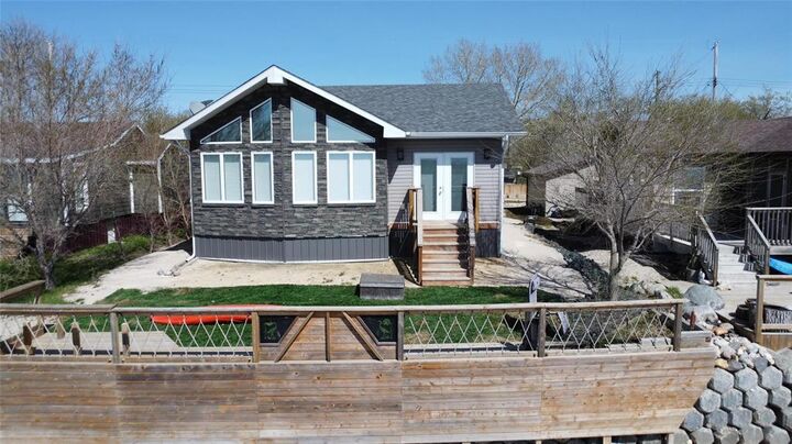 Property Photo: 25 Laurentia Beach Road North MB R0C 2S0