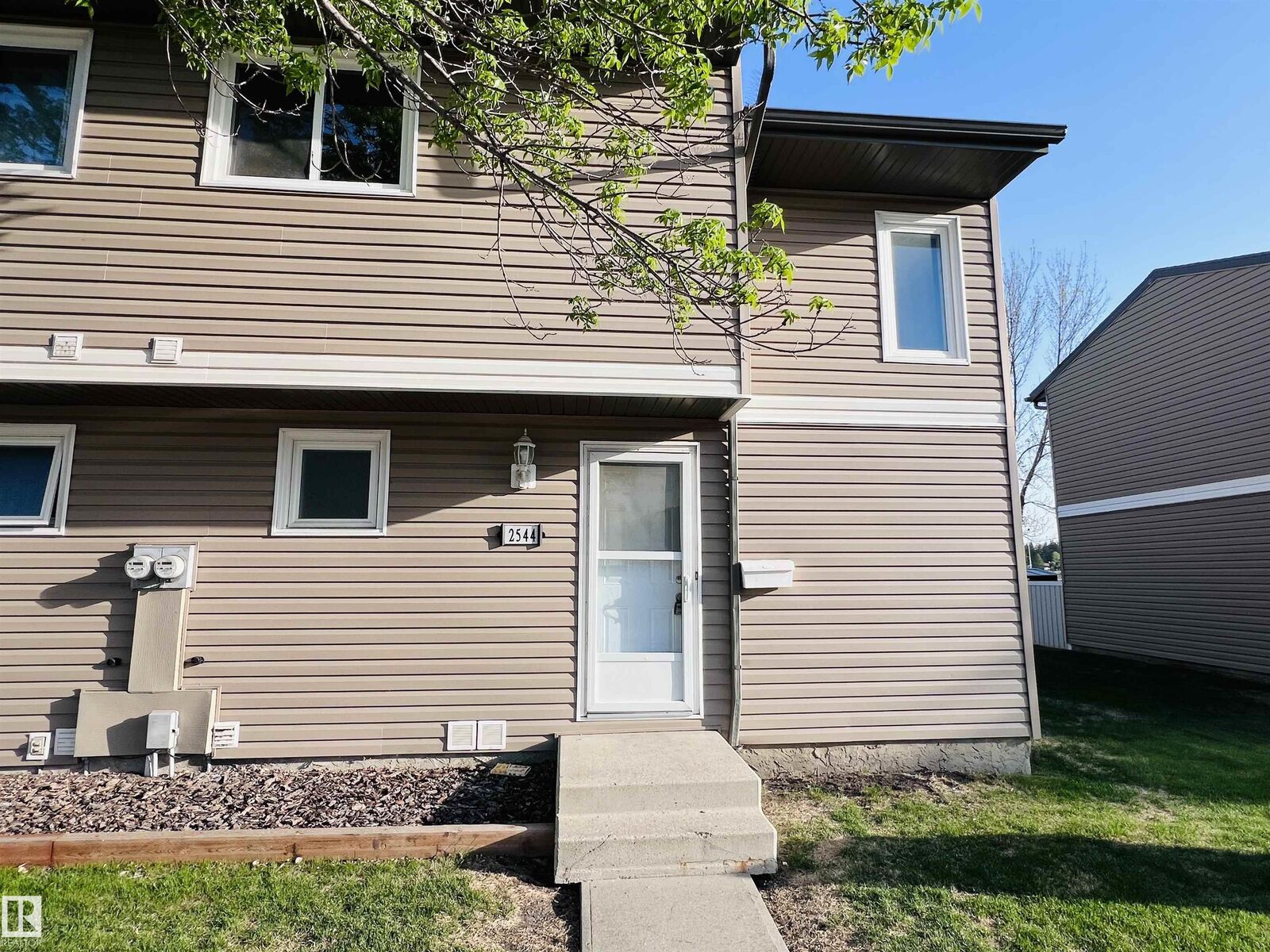 Property Photo:  2544 79 Street NW  AB T6K 3Y4 