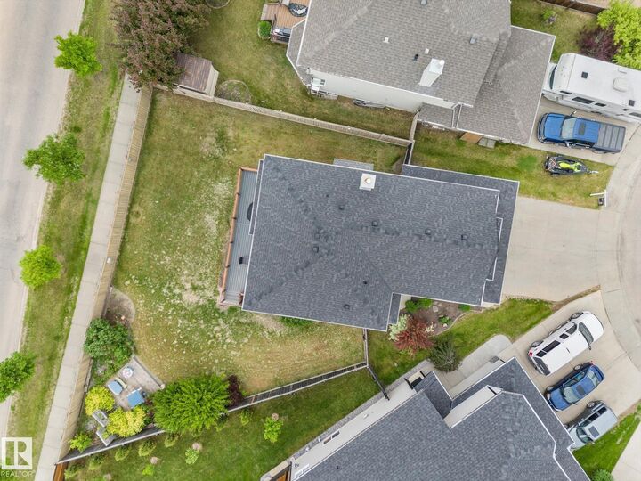 Property Photo: 19 Huxley Cove AB T7X 4S5