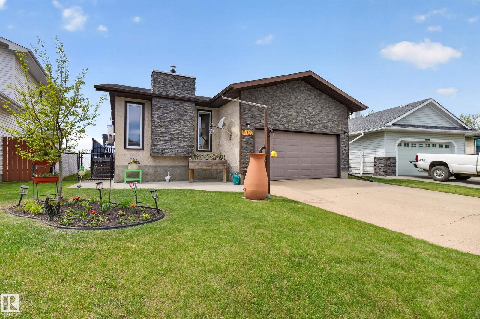 Property Photo:  5329 65 St  AB T0A 2W0 